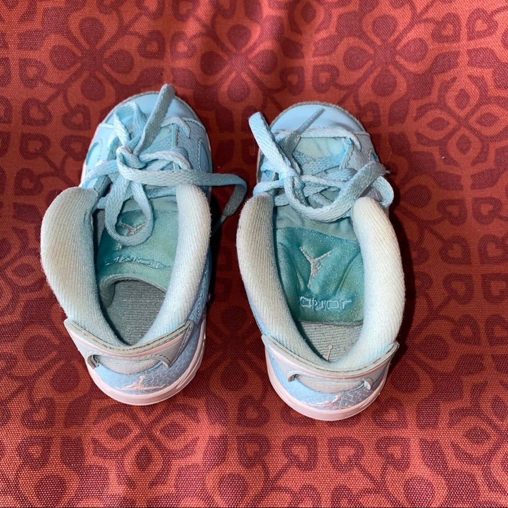 📦Baby Blue Jordans📦 - Picture 3 of 9